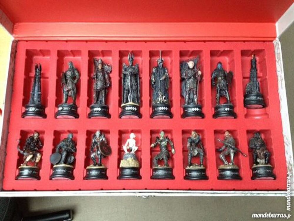 Jeu d'&eacute;checs Seigneur des Anneaux Jeux / jouets