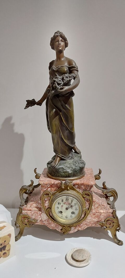 Très belle pendule ancienne Villecresnes (94)