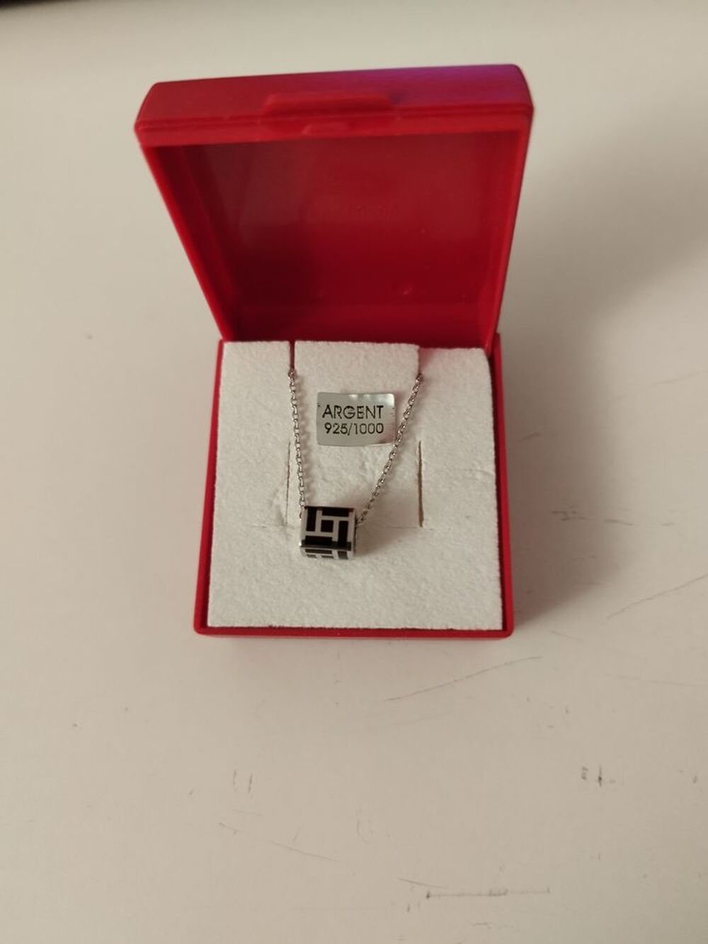 Collier femme - Argent rhodi&eacute; - Cube - Laque noire - Guy Lar Bijoux et montres