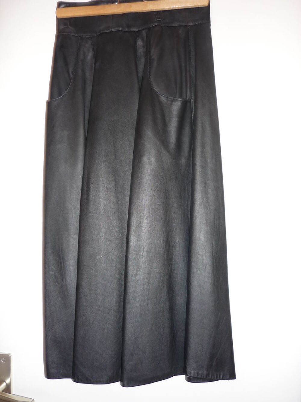 Jupe en cuir noir longue V�tements