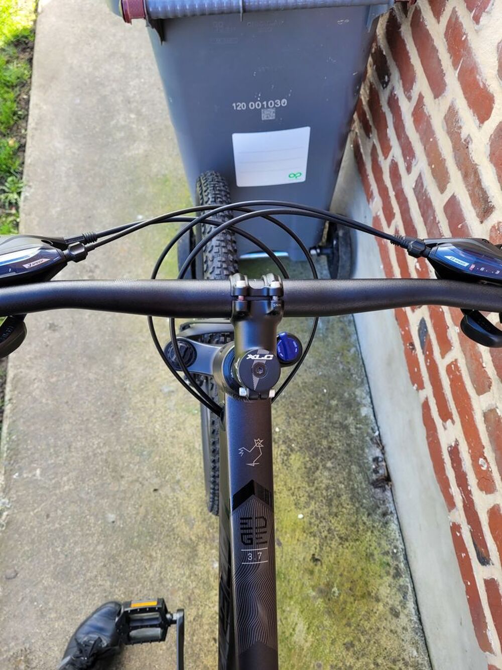 Vtt lapierre 27,5 pouces Vélos