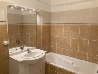  Appartement à louer 2 pièces 62 m²