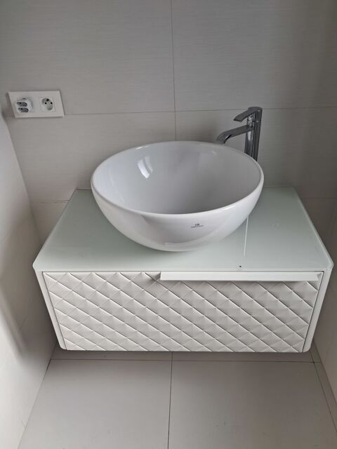 vasque et meuble de salle de bain avec robinet Nice (06)