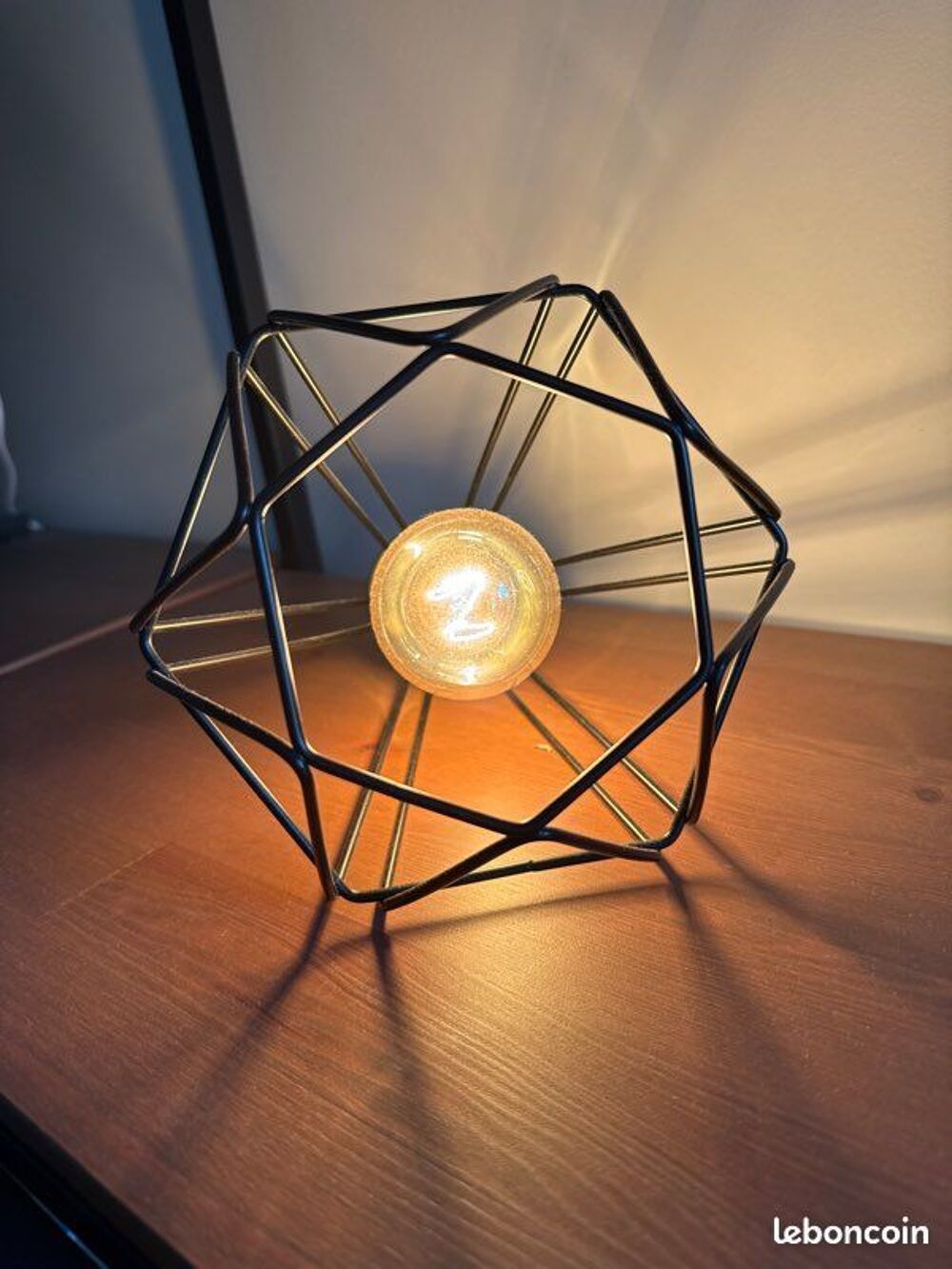 Lampe forme diamant avec ampoule &agrave; filament Décoration