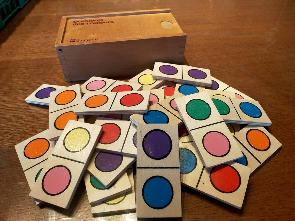 BOIS Jeu Nathan 'dominos des couleurs'
Jeux / jouets