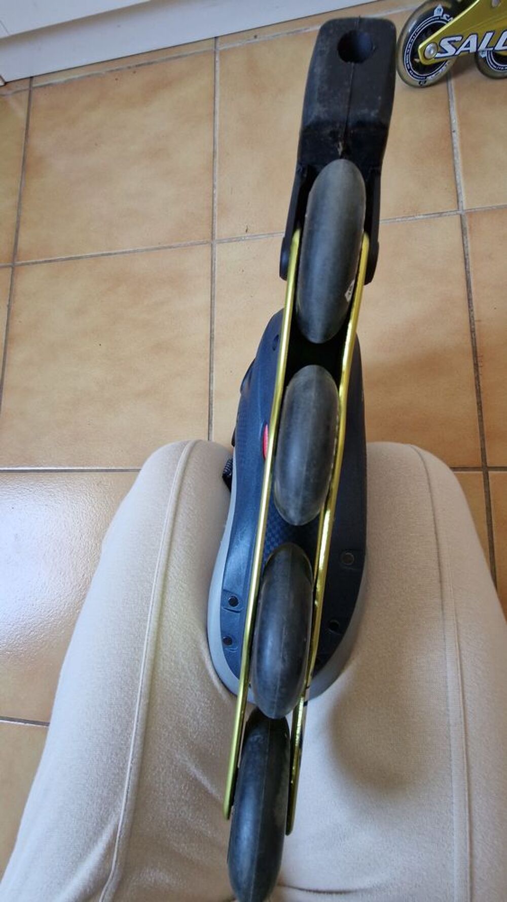 Rollers SALOMON Power Arch DR 110 P. 42 (&eacute;tat neuf) Sports