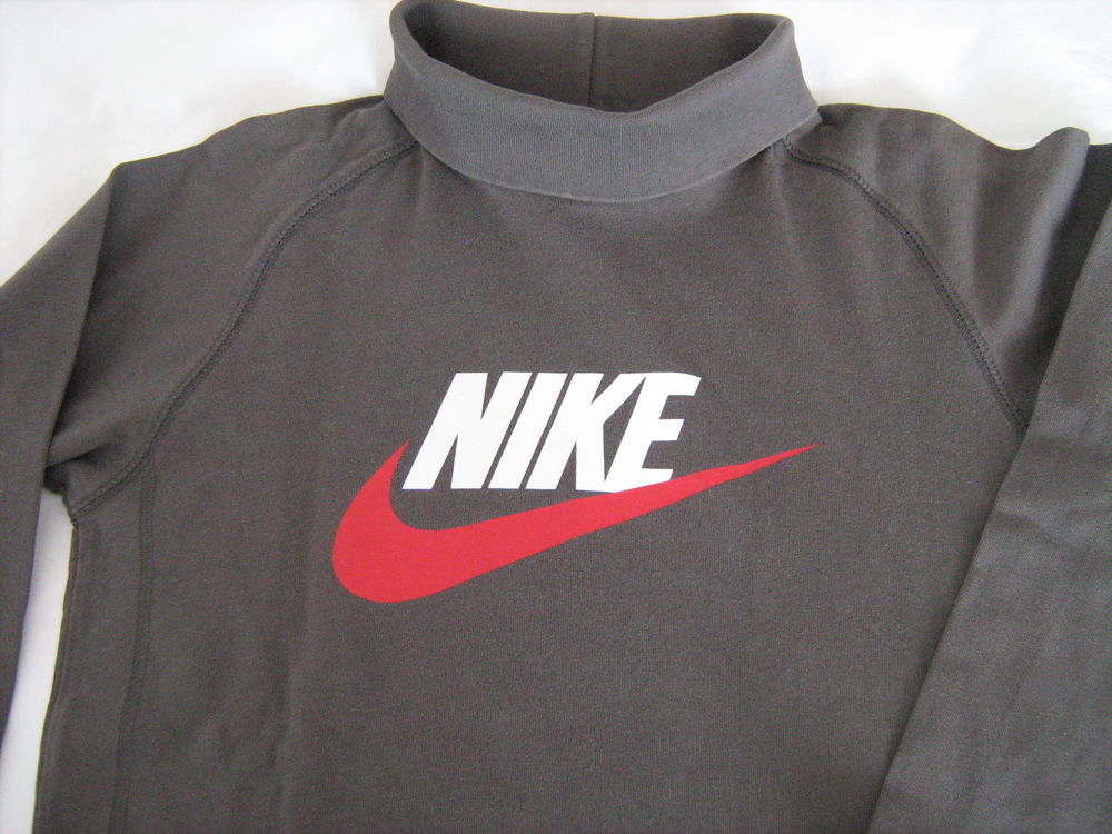 Achetez tee shirt col roul occasion annonce vente Cannes 06
