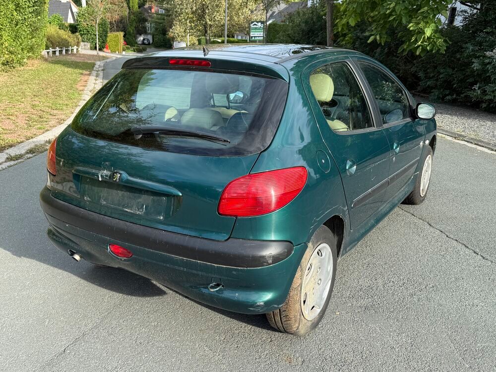 206 1.4i XT Premium A 2000 occasion Waterloo, Belgique