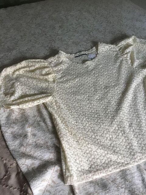 Blouse en dentelle Lieusaint (77)