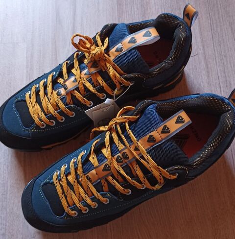 Superbes chaussures de randonne antidrapantes 40 Gildwiller (68)