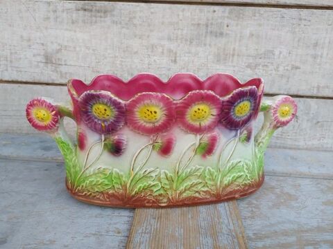 Ancienne Jardinire Barbotine Fleurs Faence Onnaing  
65 Loches (37)