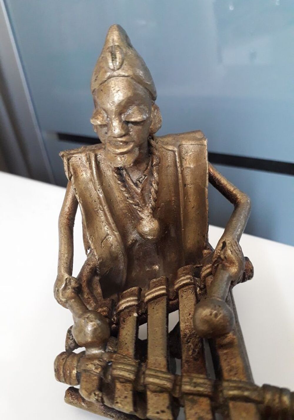 Vintage statuette Africaine en bronze : musicien Décoration