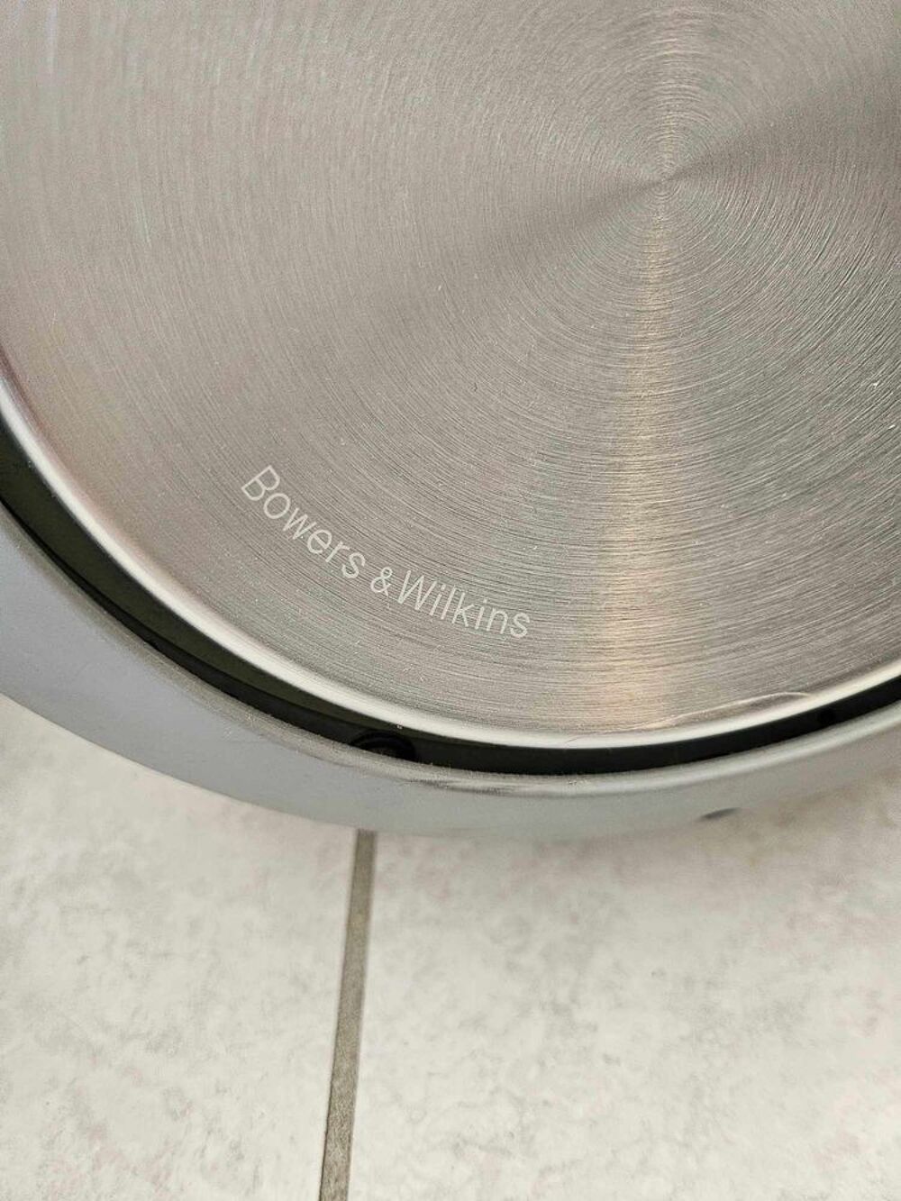 Caisson basses hi fi haut de gamme bowers wilkins Audio et hifi