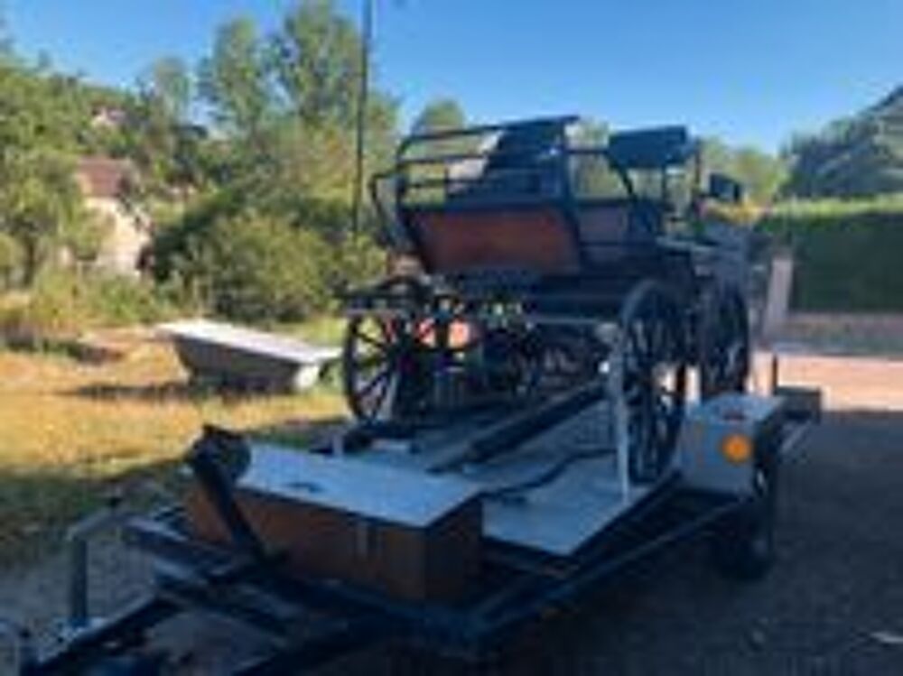 CALECHE VOITURE ATTELAGE CHEVAUX Sports