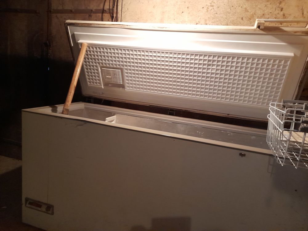 cong&eacute;lateur (gros bahut) Electroménager