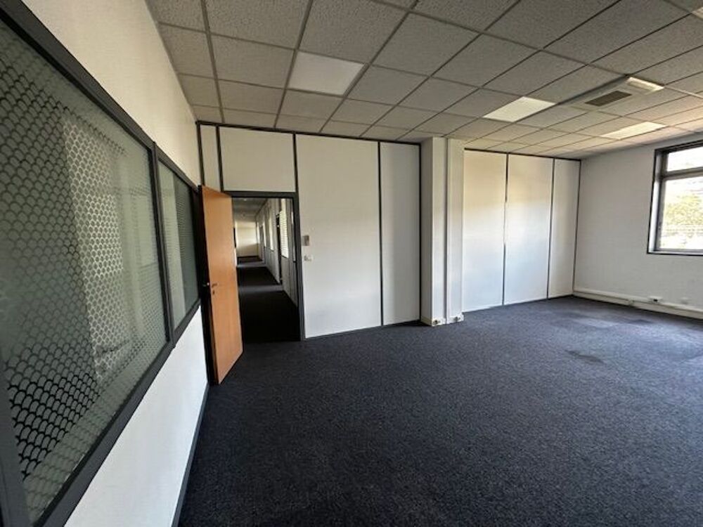   BUREAUX 24 JOANNES MASSET Lyon 9