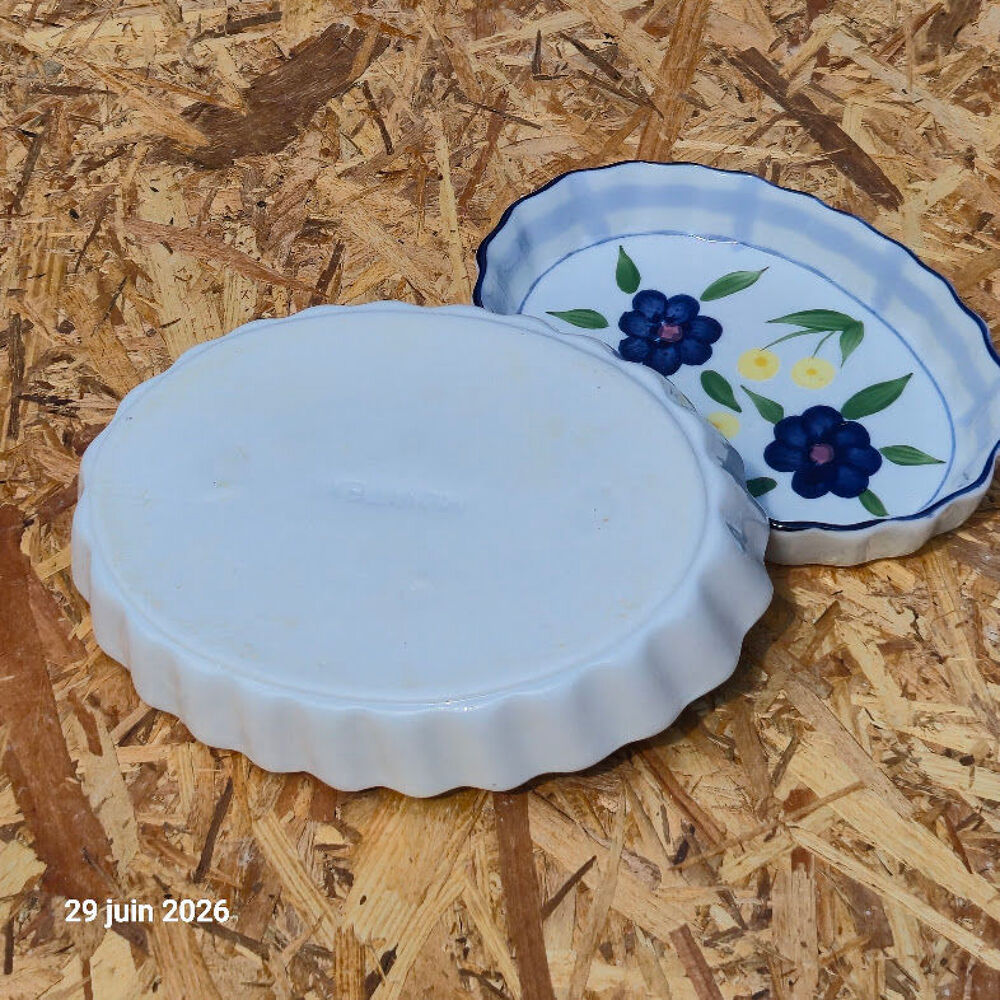 Lot de 2 petits plats en c&eacute;ramique qui va au four, de forme Cuisine