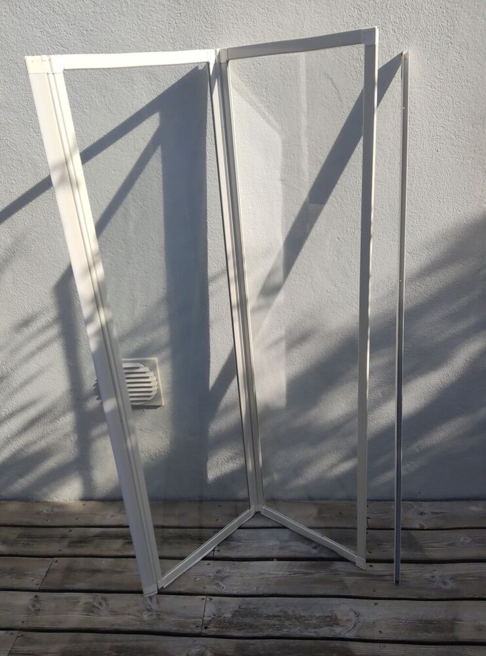 Pare douche pliable pour baignoire. Bricolage