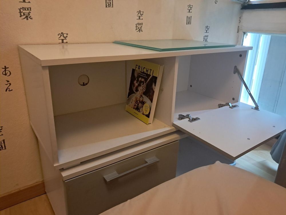 Meuble TV gris clair et blanc Meubles