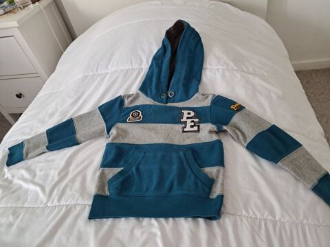 sweat � capuche 5 ans tbe 5 Quetigny (21)