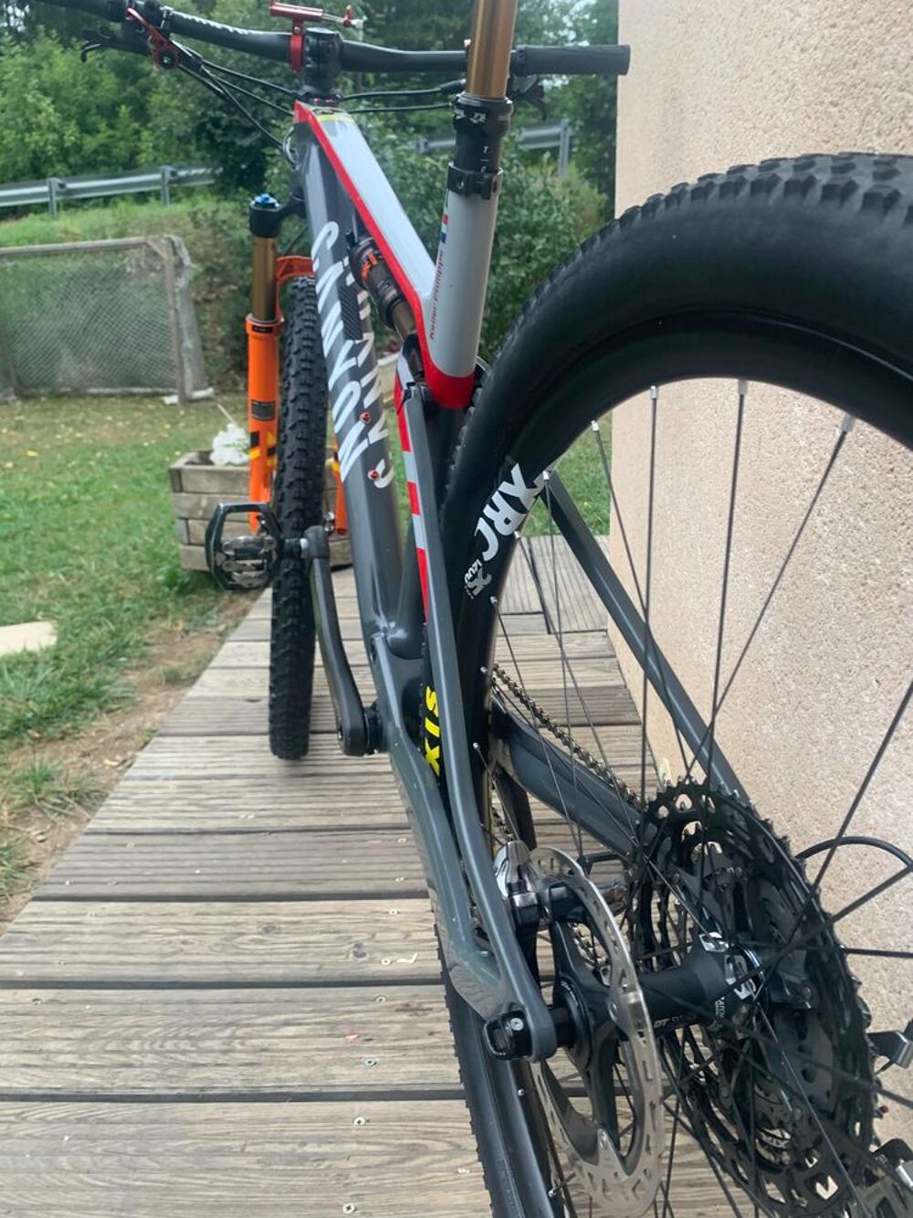 VTT CANYON CARBONE LUX XC 9.0 Vélos