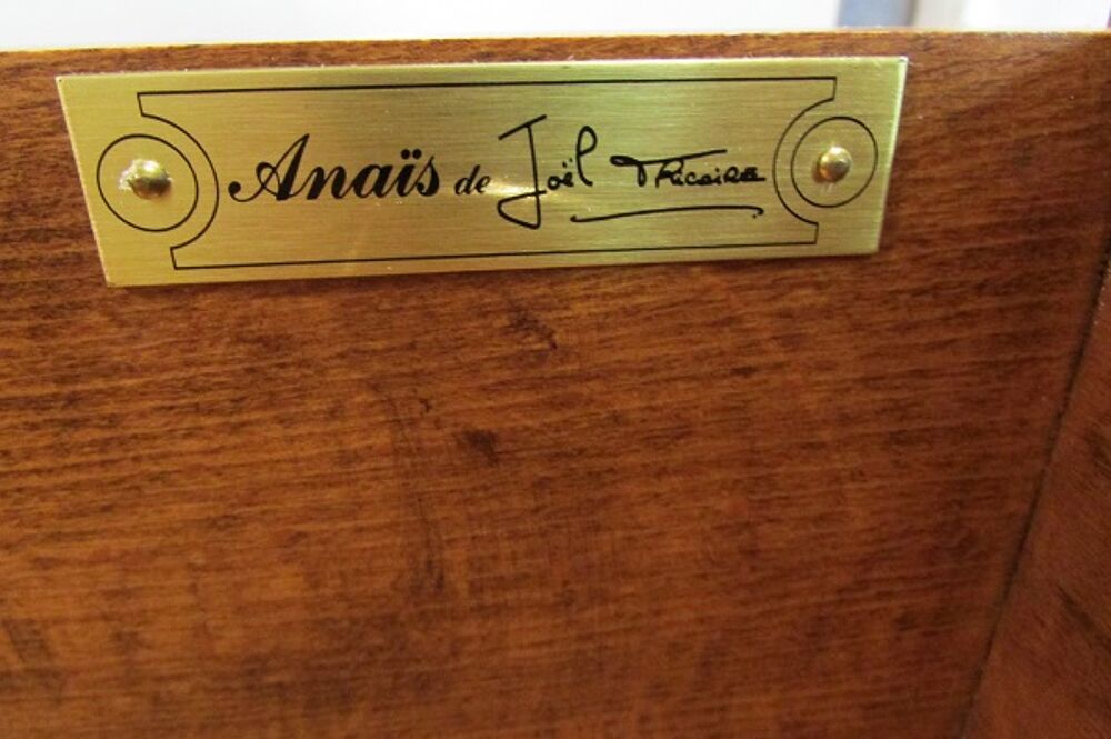 Commode en acajou , 5 tiroirs de qualit&eacute; Meubles