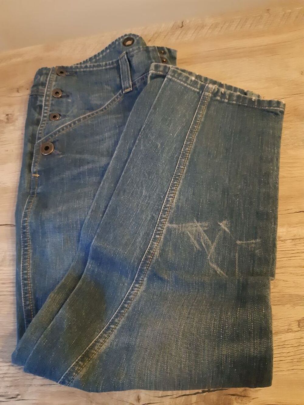 Jean Diesel coupe originale Vêtements