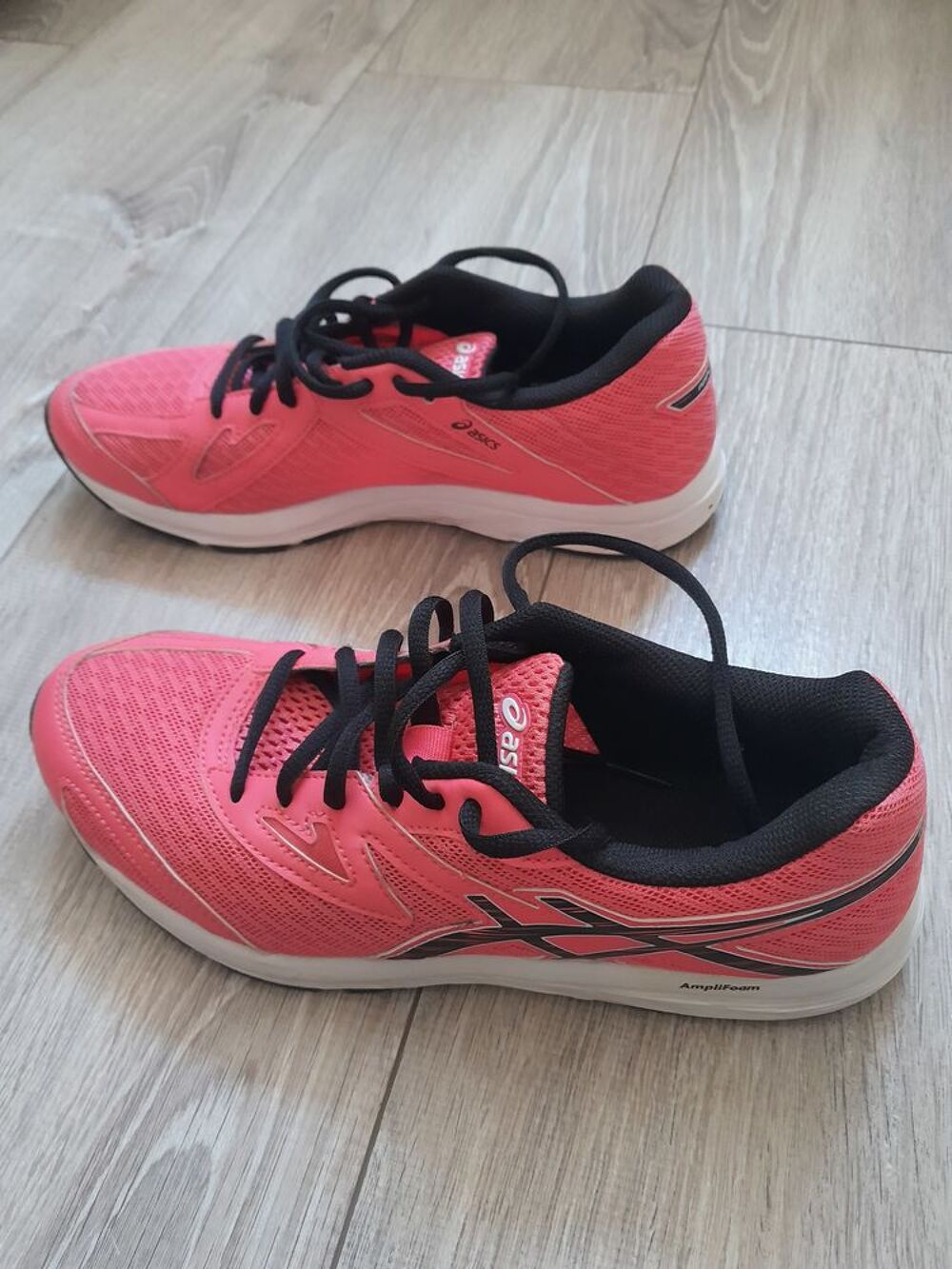 ASICS Baskets roses de running l&eacute;g&egrave;res et r&eacute;actives Chaussures