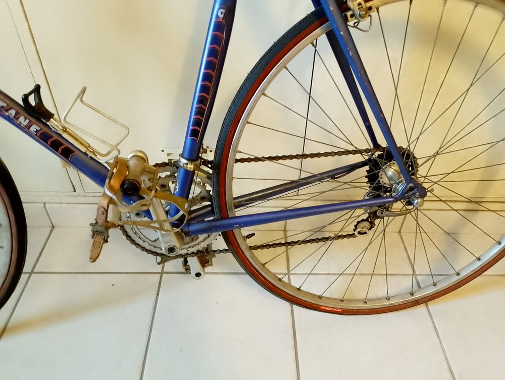  V&eacute;lo de route Cycles Gitane, taille 54. Sports