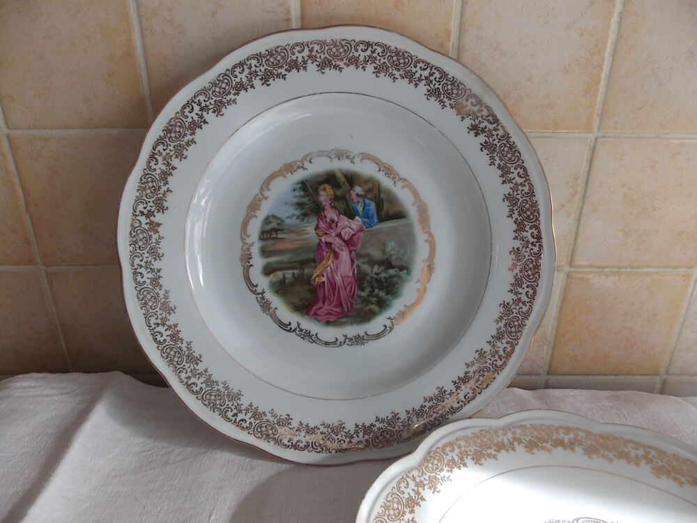 lot de 2 plats en porcelaine Décoration