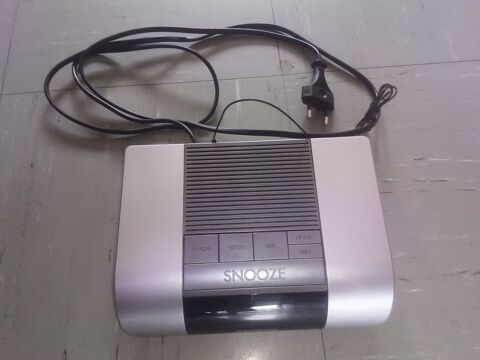radio rveil grundig 4 Toul (54)