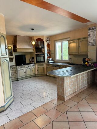  Maison � vendre 12 pi�ces 1400 m�