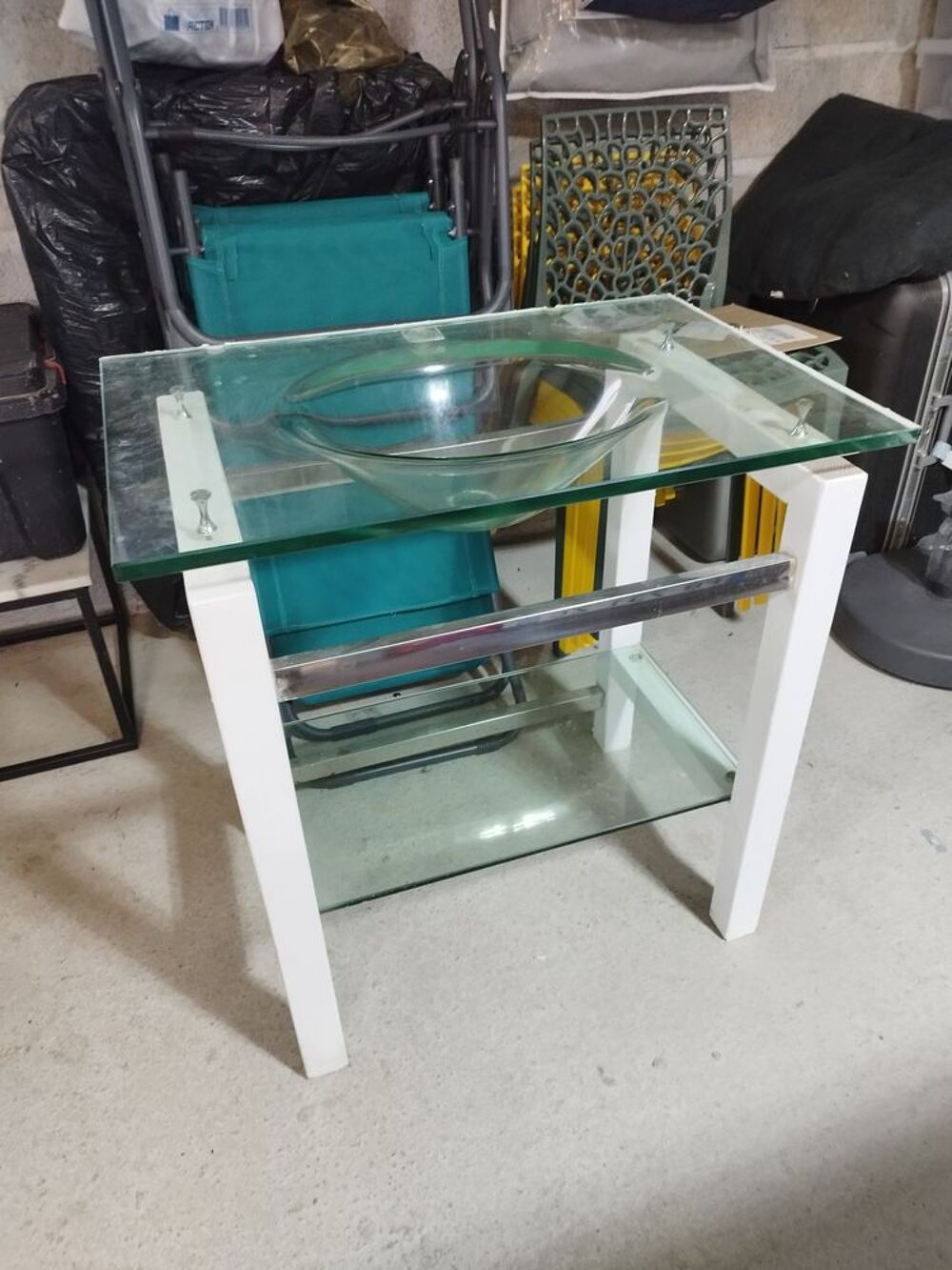 Lavabo en verre et son meuble support Meubles