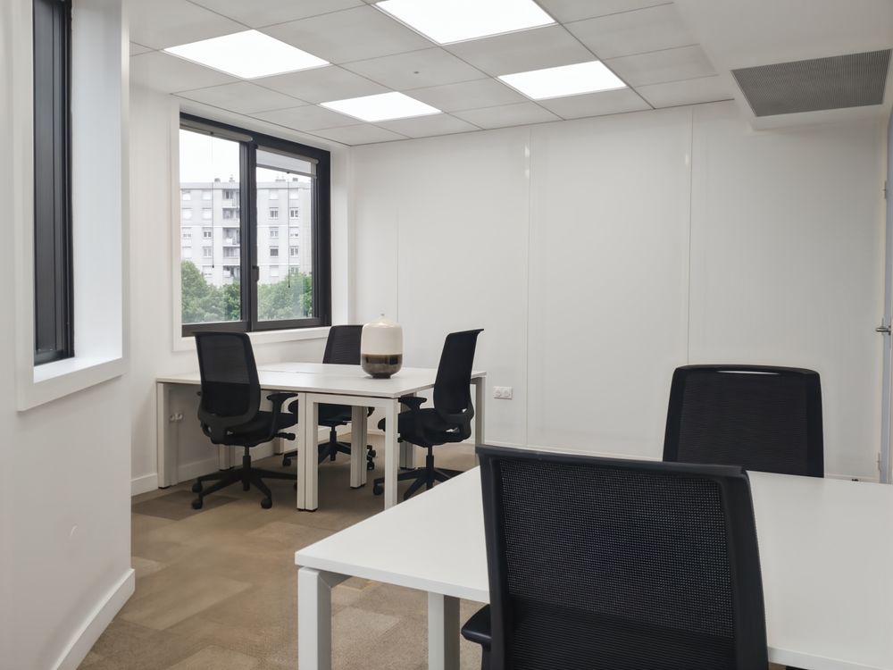   Louez un grand espace de bureau pour 50 personnes à Cachan, Avenue Aristide Briand Cachan