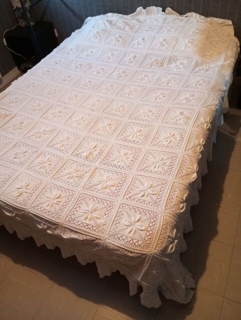 couvre-lit jetée de lit dessus de lit fait main crochet 32 Toul (54)
