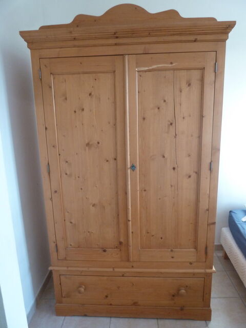 Armoire pin massif anglais 400 Sept�mes-les-Vallons (13)