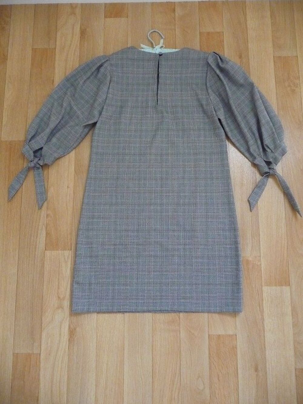 Robe tissu Prince de Galles gris taille 36 - Neuve Vêtements