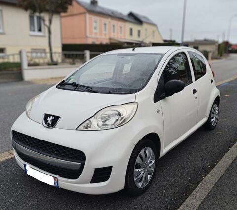 Peugeot 107 1.0e 12V 68ch BLUE LION Urban