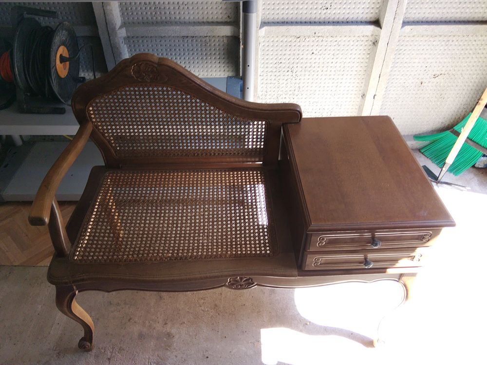 Banc de t&eacute;l&eacute;phone Décoration