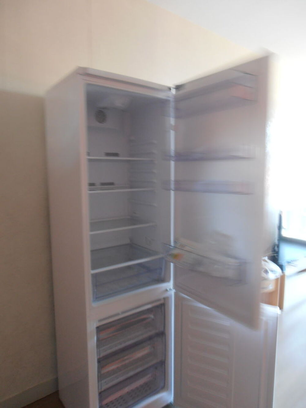 Refrigerateur-Congelateur BEKO comme neuf Electroménager