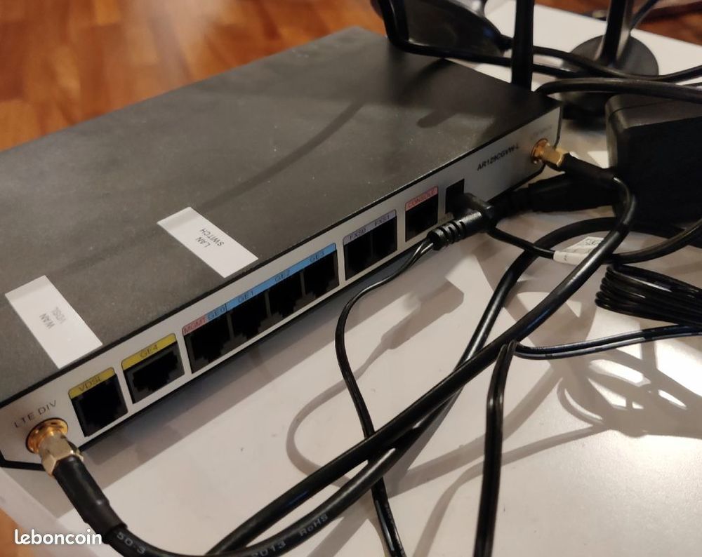 Routeur Huawei ar129 + 2 antennes Matériel informatique