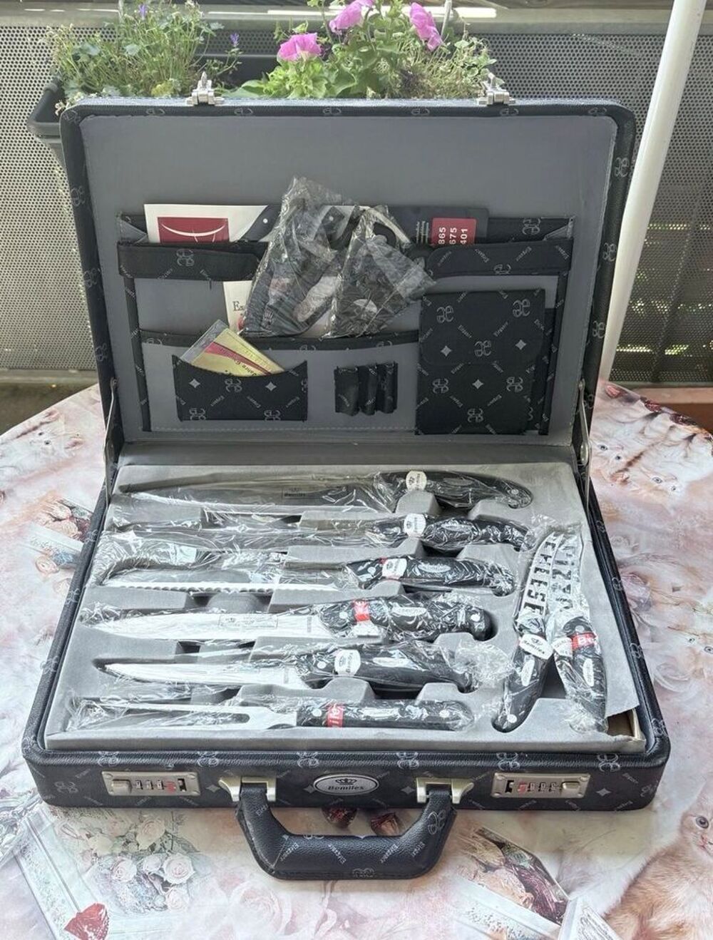 Bemilex set couteaux inox noir/ argent&eacute; avec &eacute;tui Cuisine