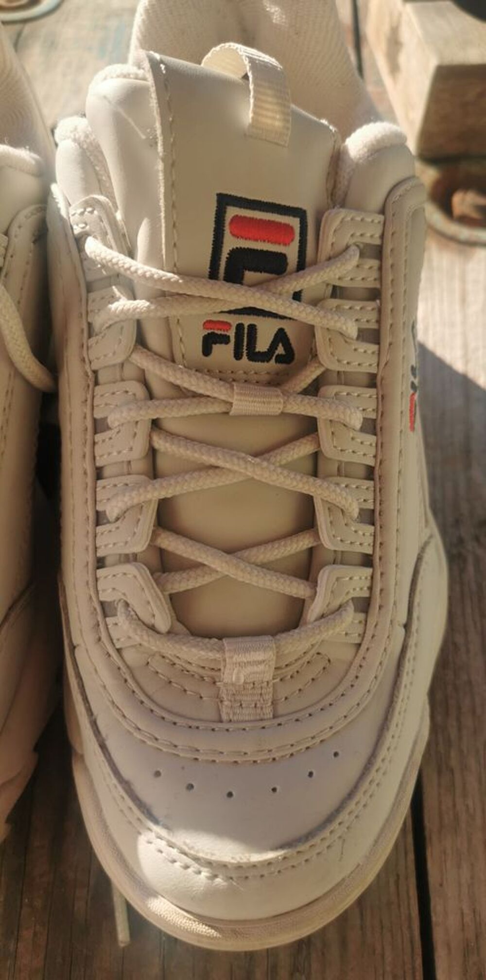Basket beige FILA Chaussures