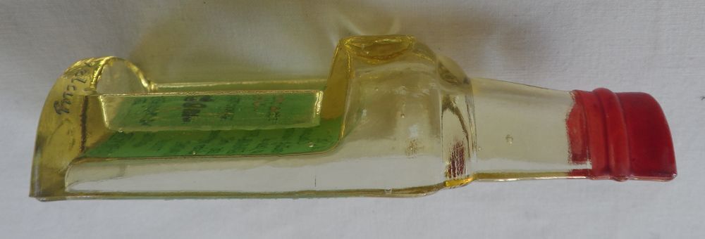 Verveine du Velay en forme de &frac12; bouteille coup&eacute;e collector 