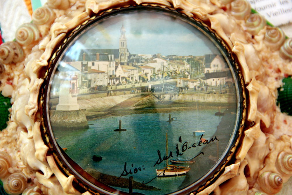 Cadre kitsch coquillages et verre bomb&eacute; SION sur L'OCEAN Ven Décoration