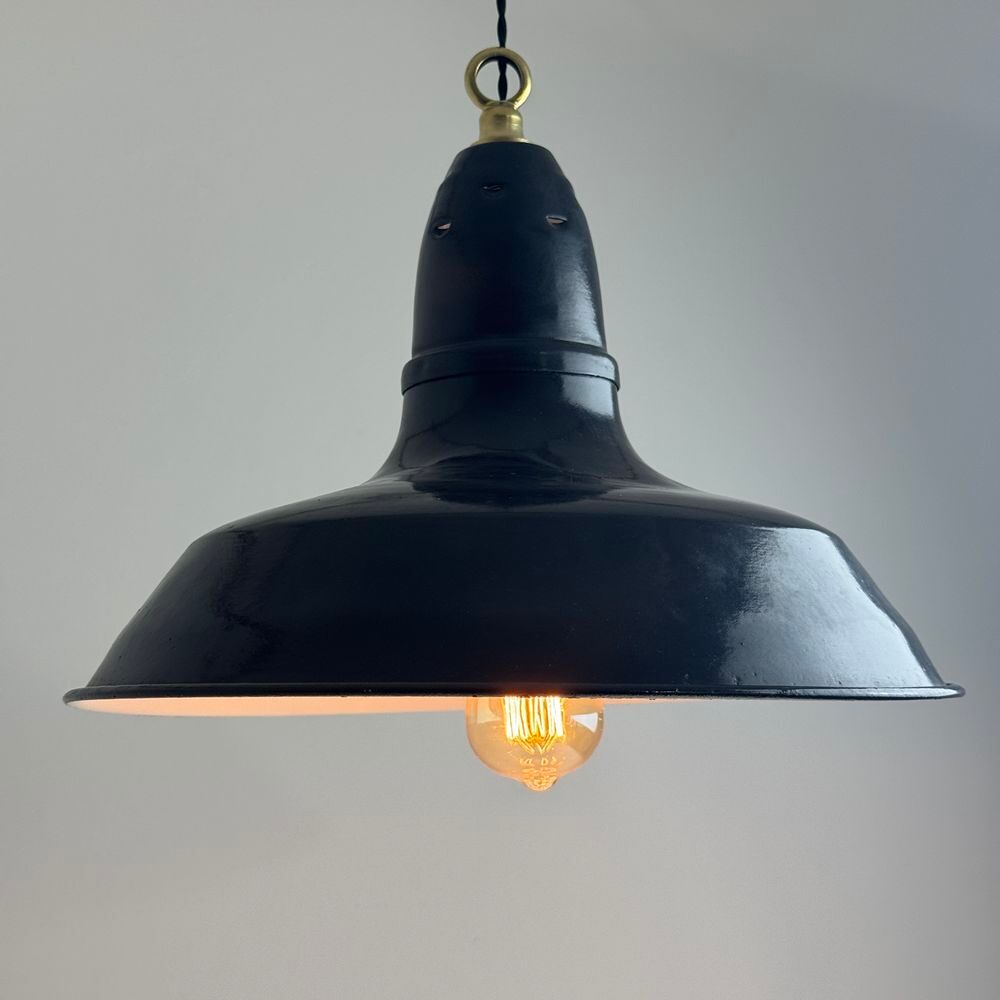 ANCIENNE SUSPENSION D'ATELIER INDUSTRIEL EMAILLEE 40 CM Décoration