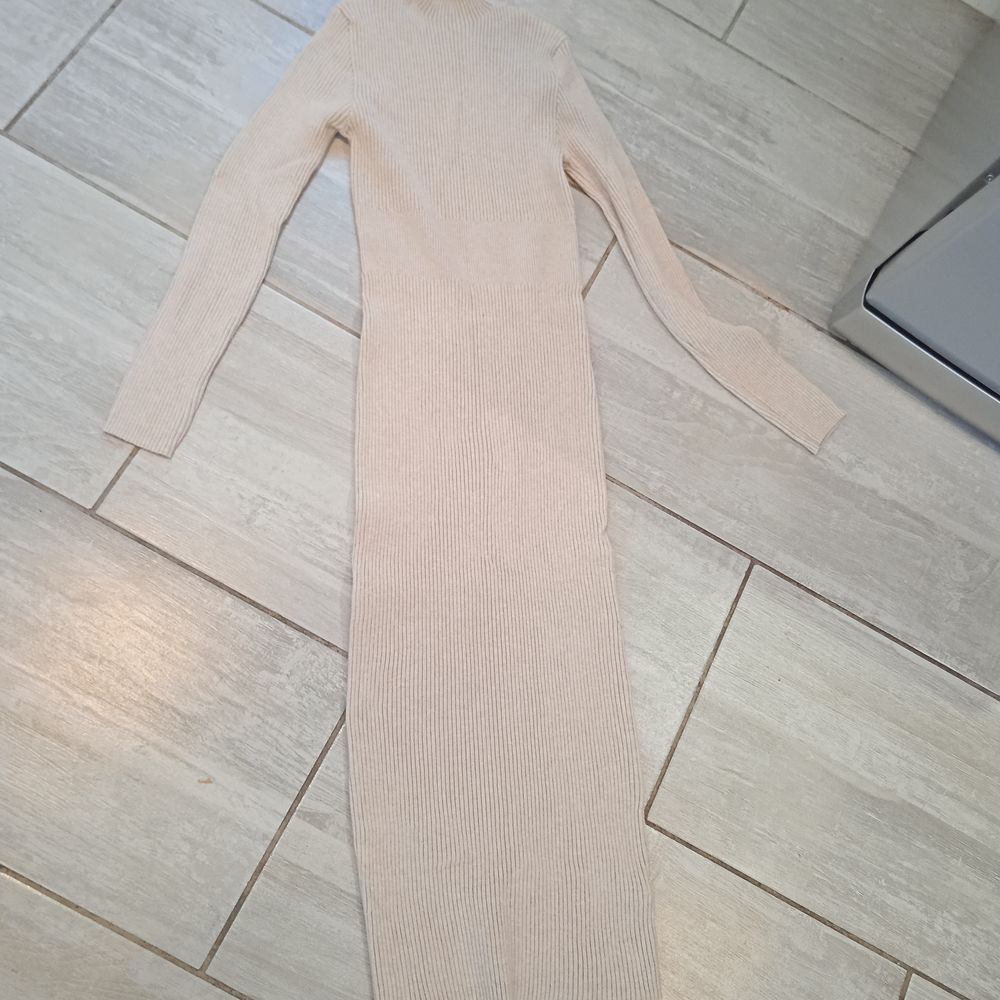 Robe longue hiver marque shein T 36 49% viscose 29% polyeste Vêtements