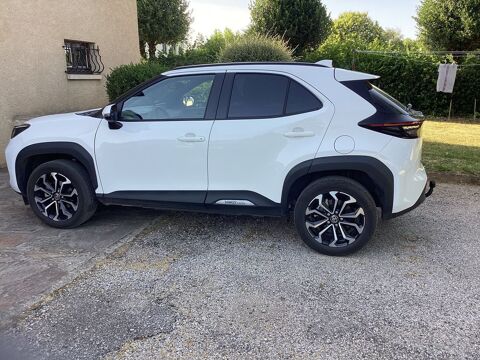 Toyota Yaris Cross Hybride 116h AWD-i Design 2023 occasion Rodez 12000