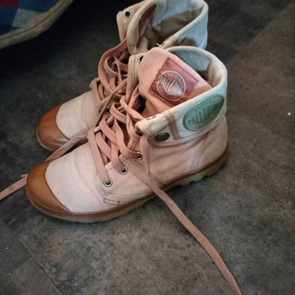 Basket montante palladium toile pointure 38 tr&egrave;s bon &eacute;tat Chaussures