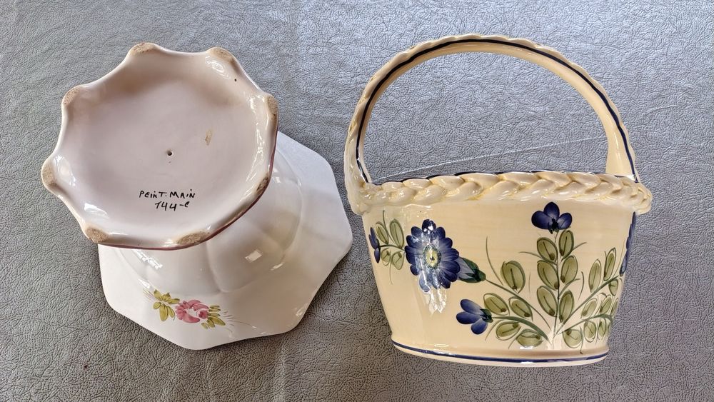 2 corbeilles &agrave; fruits en c&eacute;ramique tr&egrave;s bon &eacute;tat Cuisine